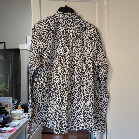 NWOT. Untuckit leopard print blouse sz 6 - Picture 2 of 3